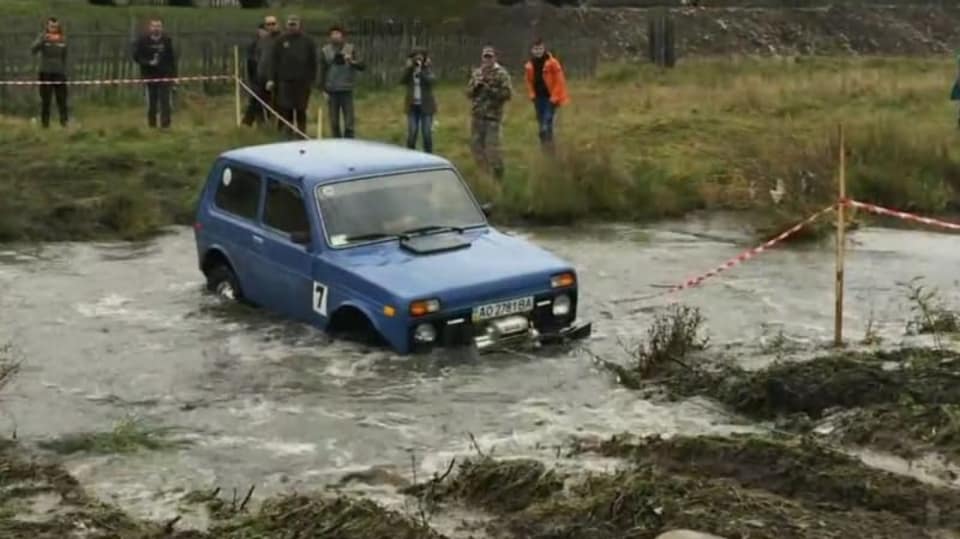Lada Niva v terénu